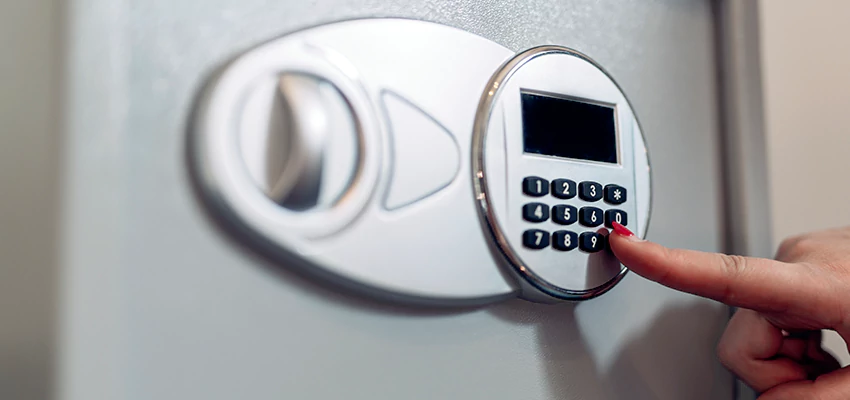 Jewelry Safe Cracking in Hughson, California