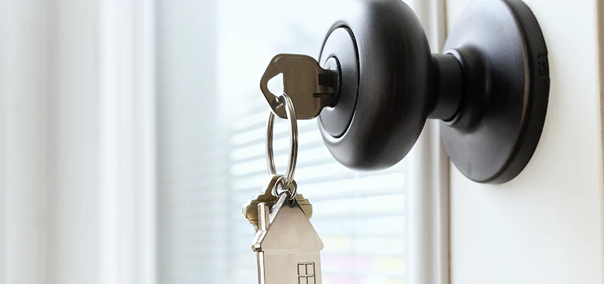 Bifold Door Knob Replacement in Hughson, California