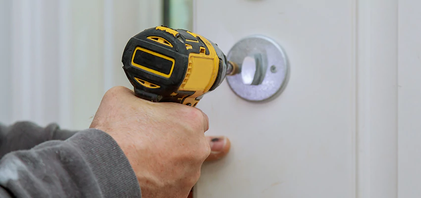 Street Locksmith For Smart Lock Repair in Hughson, CA