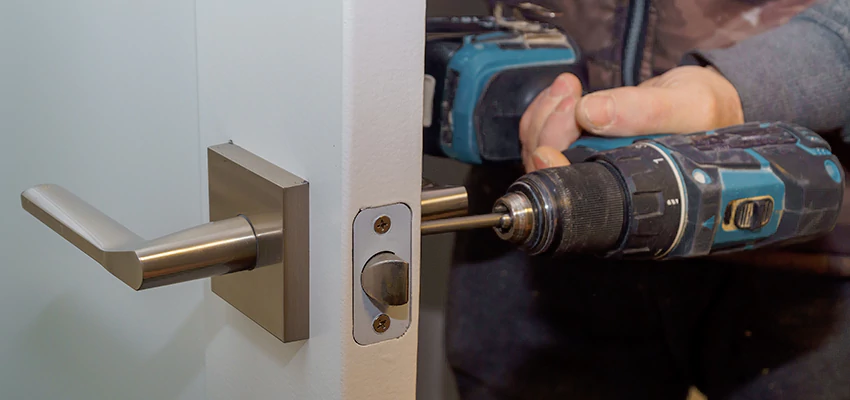 Broken Door Handle Lock Repair in Hughson, California