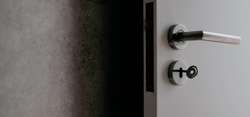 Front Door Handle Repair And Installation in Hughson, CA